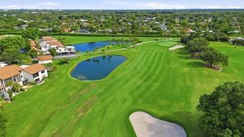 624 W Lakewoode Circle W Delray Beach FL 33445