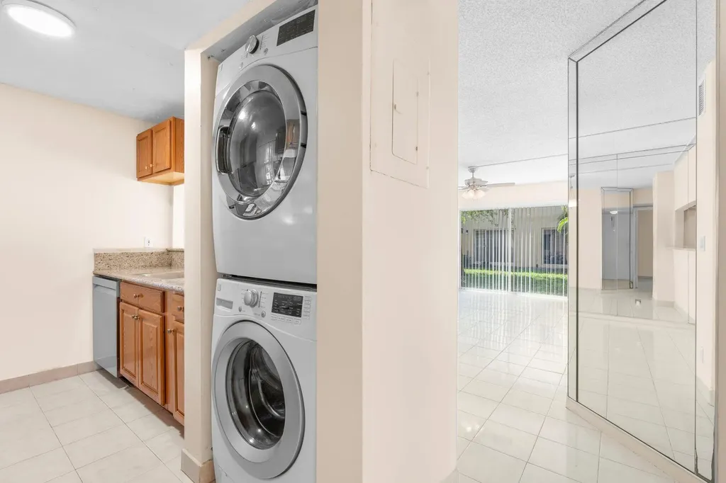 3230 NW 102nd Terrace Coral Springs FL 33065