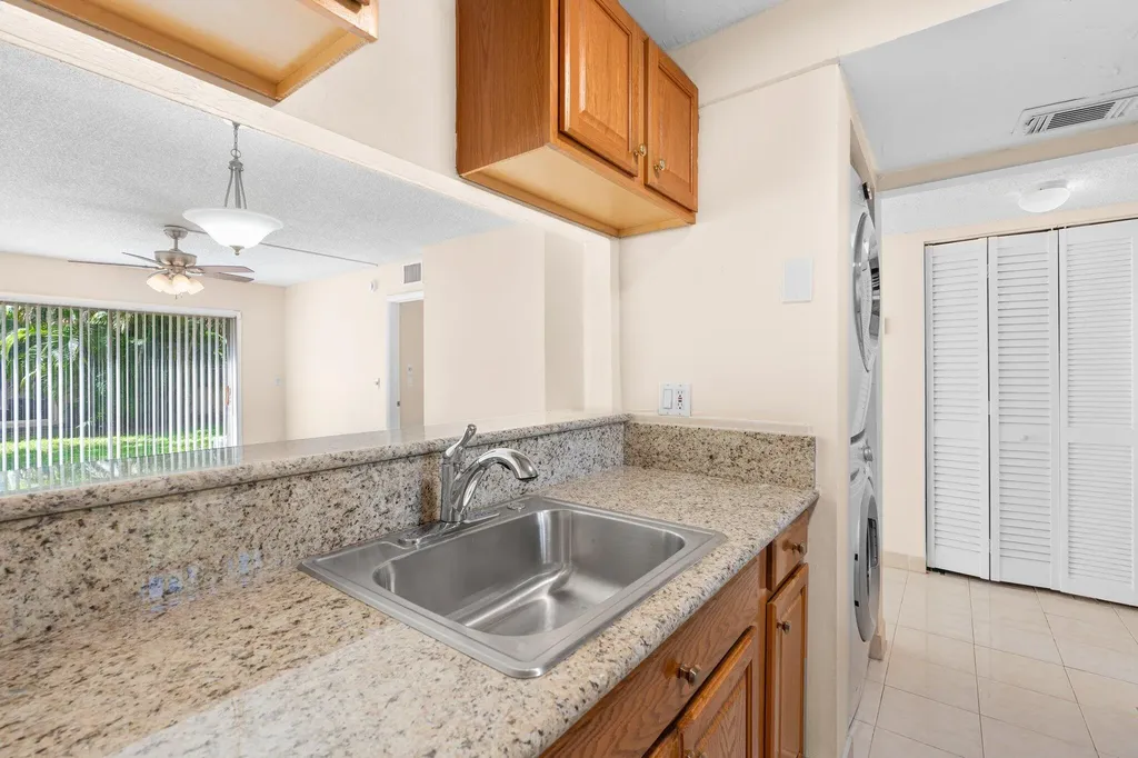 3230 NW 102nd Terrace Coral Springs FL 33065