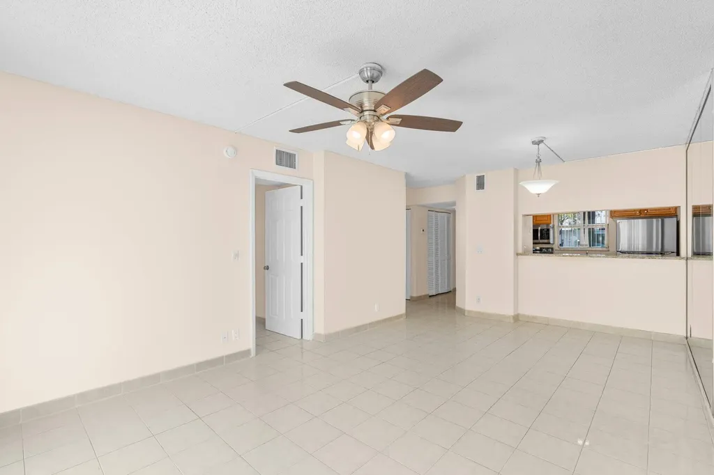 3230 NW 102nd Terrace Coral Springs FL 33065