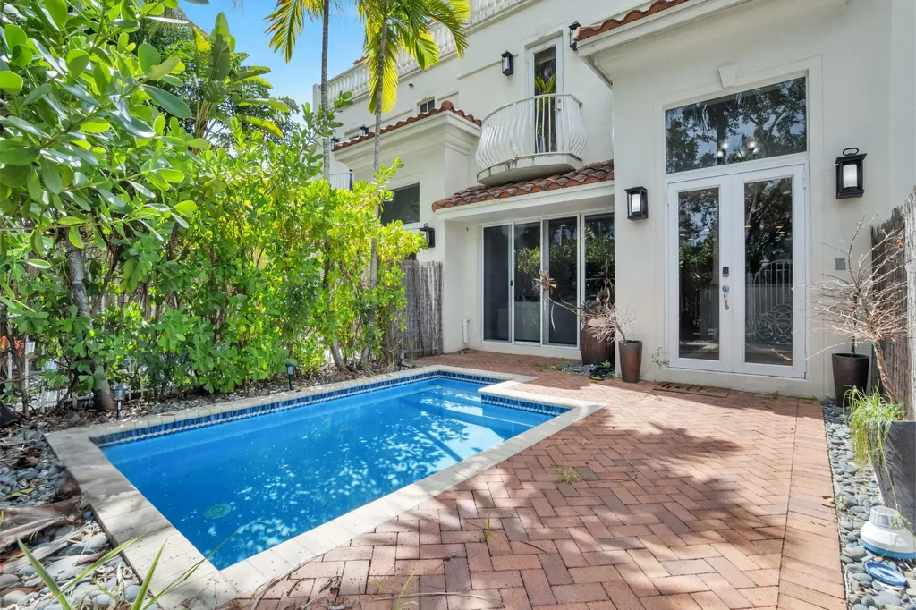 1362 Bayview Drive Fort Lauderdale FL 33304