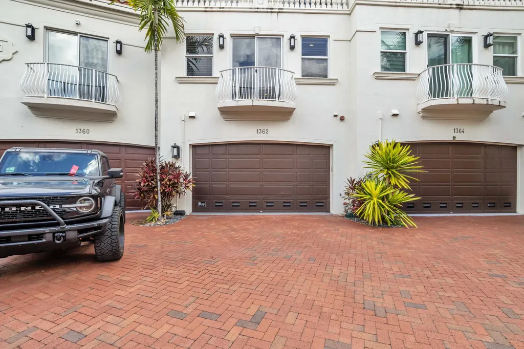 1362 Bayview Drive Fort Lauderdale FL 33304
