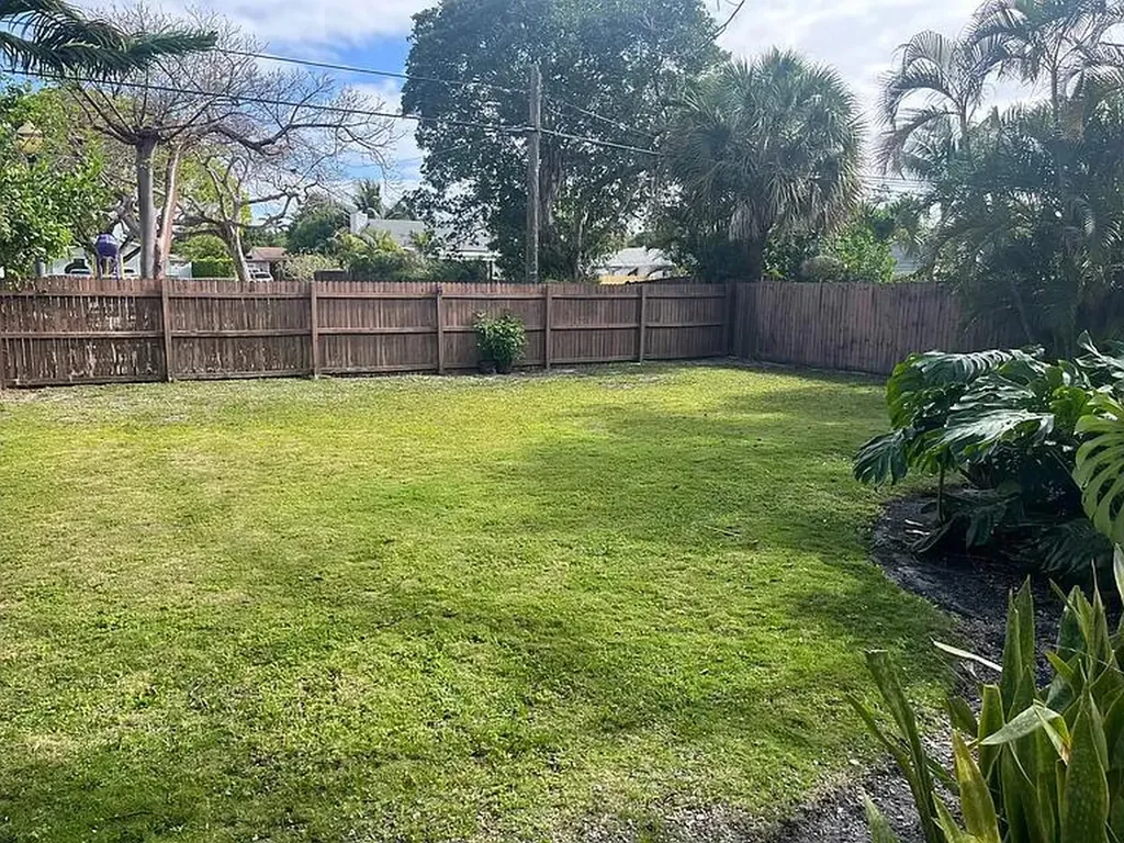 241 NE 12th Street Delray Beach FL 33444
