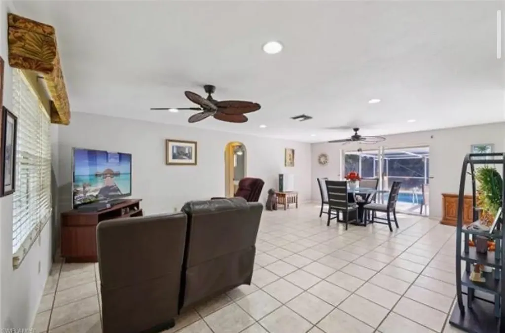 1116 SE 30th Terrace Cape Coral FL 33904