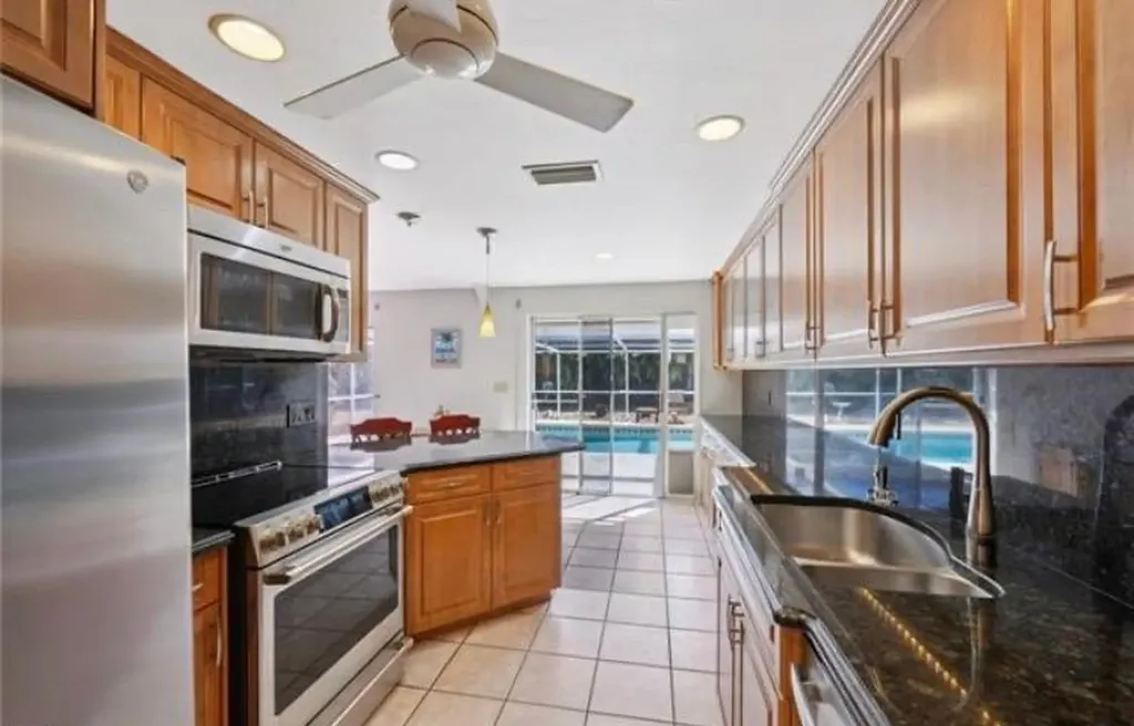 1116 SE 30th Terrace Cape Coral FL 33904