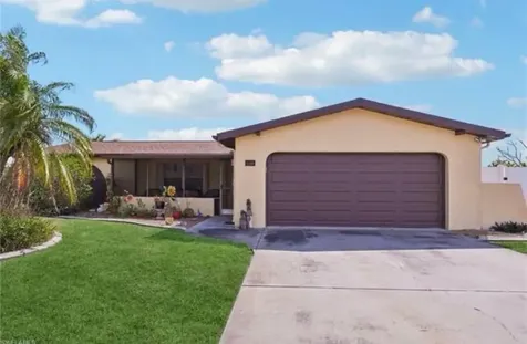 1116 SE 30th Terrace Cape Coral FL 33904