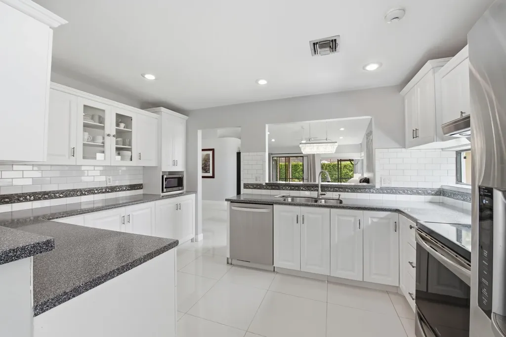 10577 Mendocino Lane Boca Raton FL 33428