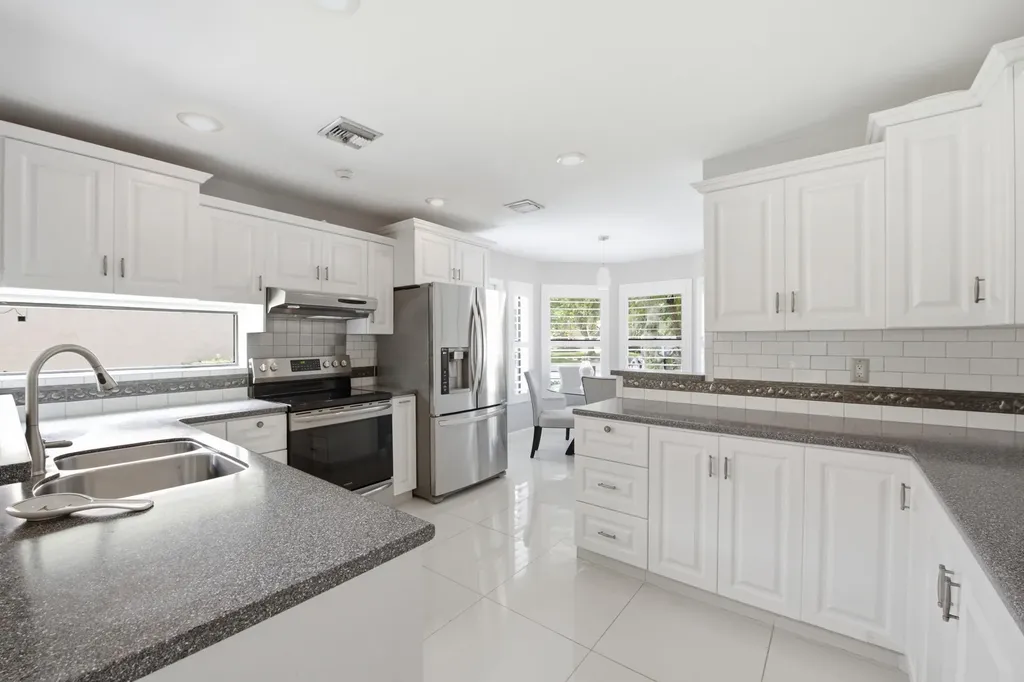 10577 Mendocino Lane Boca Raton FL 33428