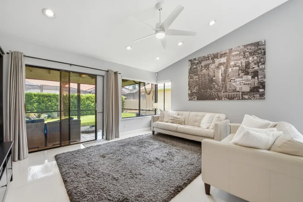 10577 Mendocino Lane Boca Raton FL 33428