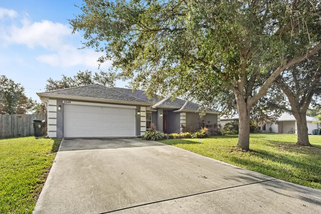 2049 SW Capeador Street Port St Lucie FL 34953