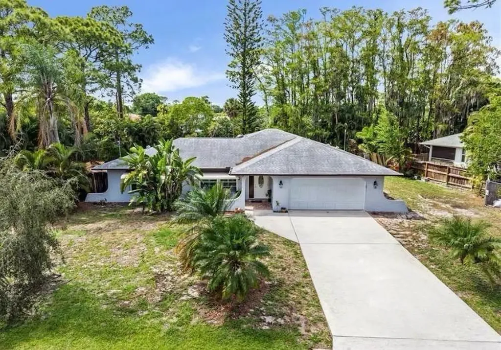 19208 Murcott Drive E Fort Myers FL 33967