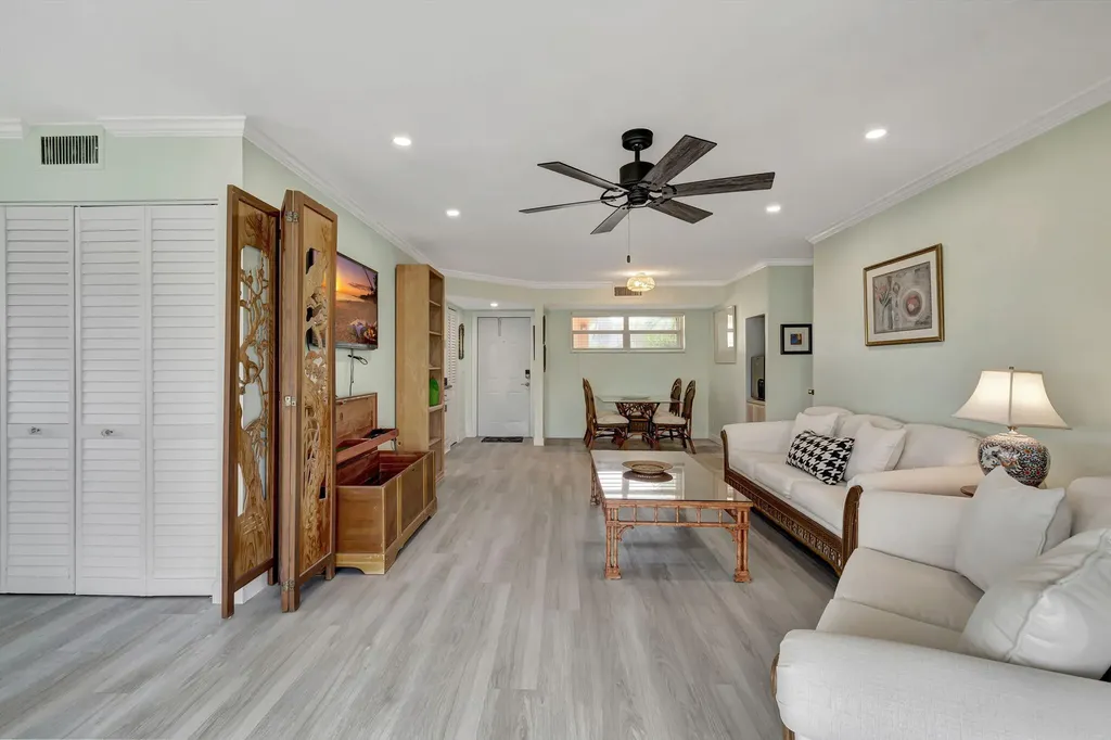 9 Colonial Club Drive Boynton Beach FL 33435