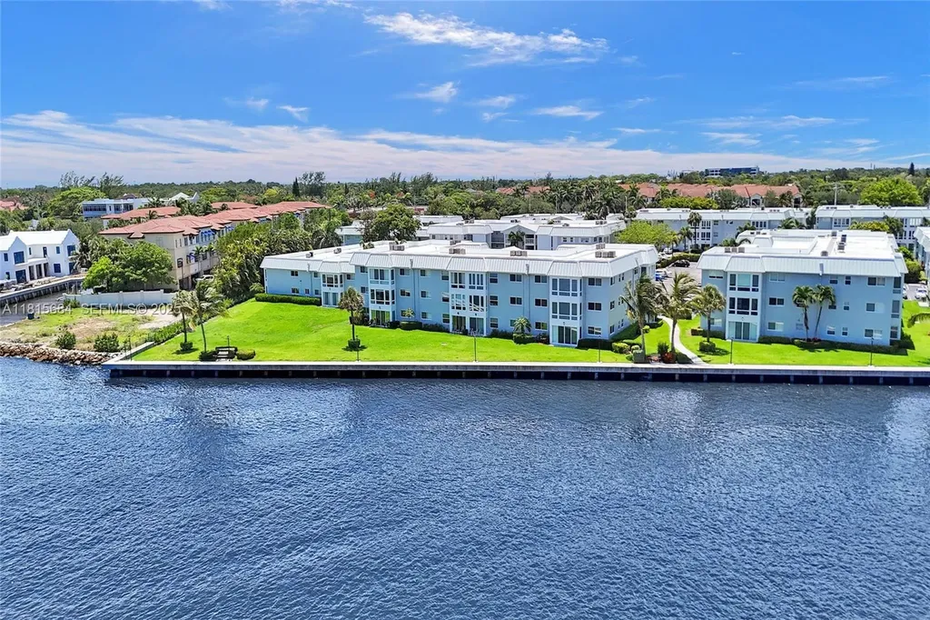 9 Colonial Club Drive Boynton Beach FL 33435