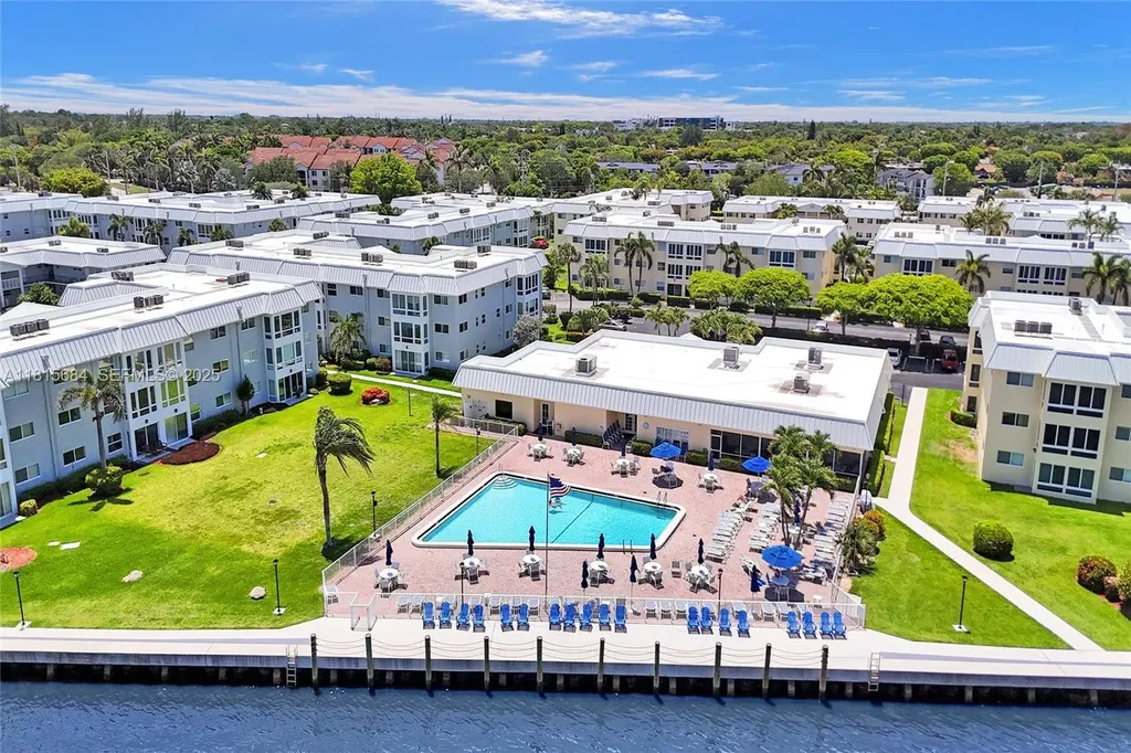 9 Colonial Club Drive Boynton Beach FL 33435