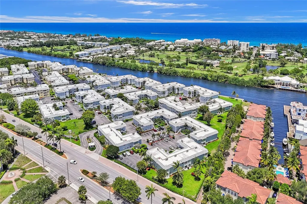9 Colonial Club Drive Boynton Beach FL 33435