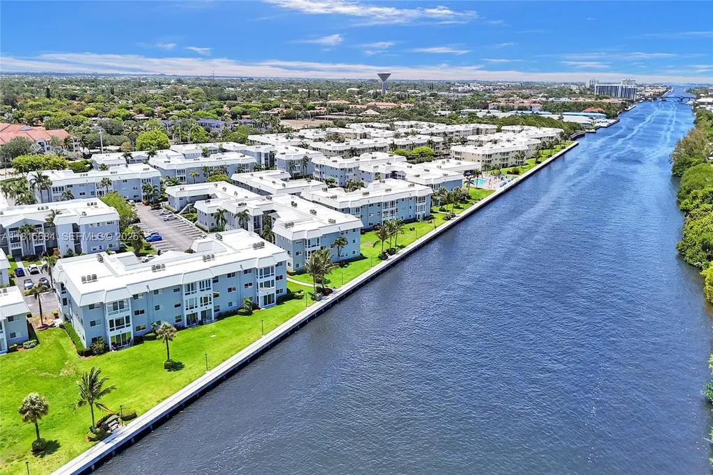 9 Colonial Club Drive Boynton Beach FL 33435