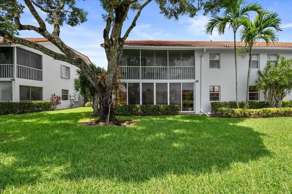 9927 Seacrest Circle Boynton Beach FL 33437
