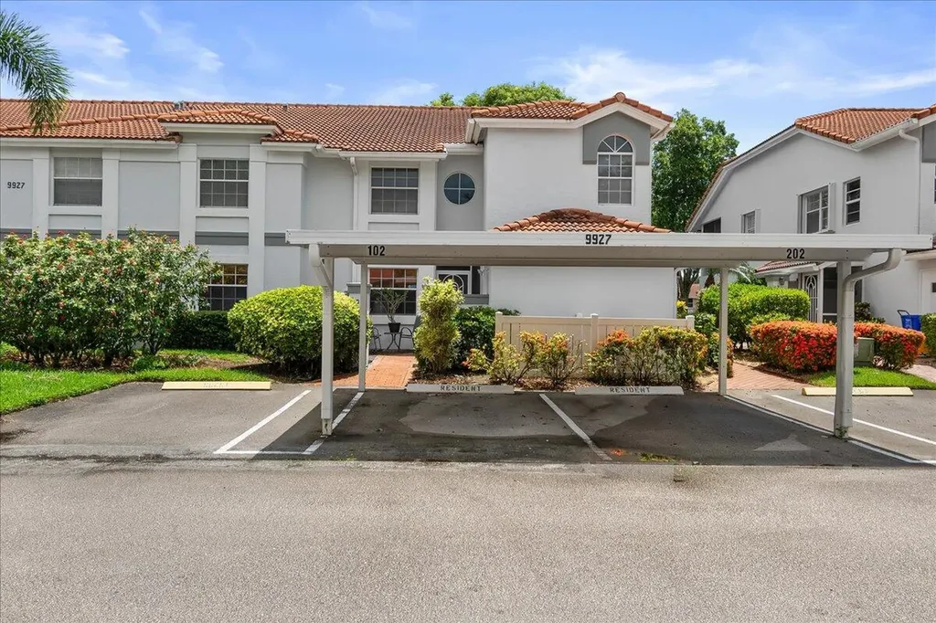 9927 Seacrest Circle Boynton Beach FL 33437