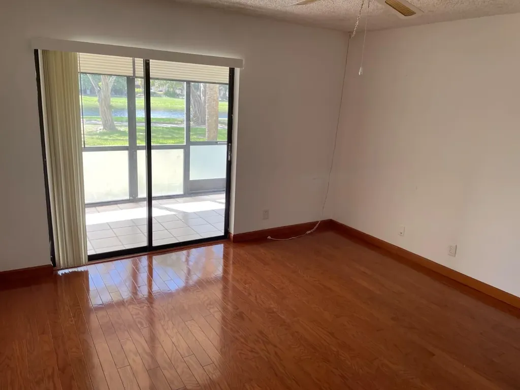 2322 S Cypress Bend Drive Pompano Beach FL 33069