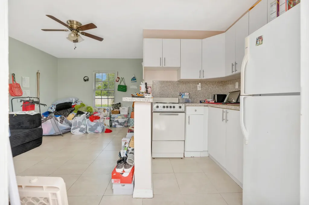 505 Foresteria Drive Lake Park FL 33403