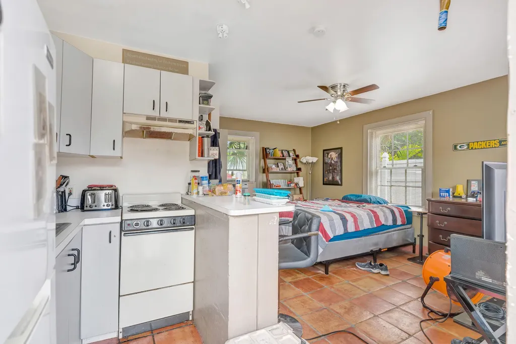 505 Foresteria Drive Lake Park FL 33403