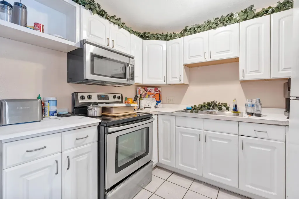 505 Foresteria Drive Lake Park FL 33403