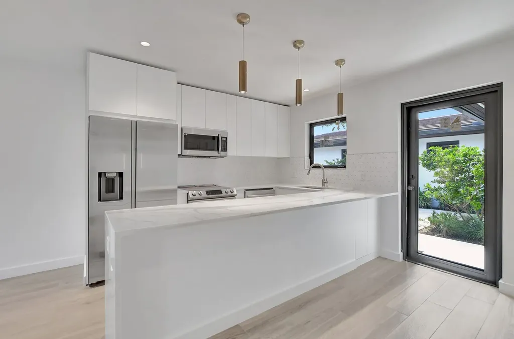 1361 SE 4th Street Deerfield Beach FL 33441