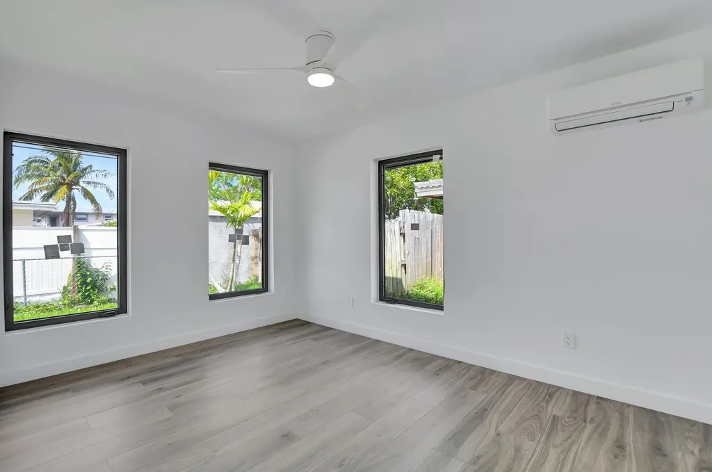 1361 SE 4th Street Deerfield Beach FL 33441