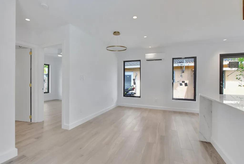 1361 SE 4th Street Deerfield Beach FL 33441