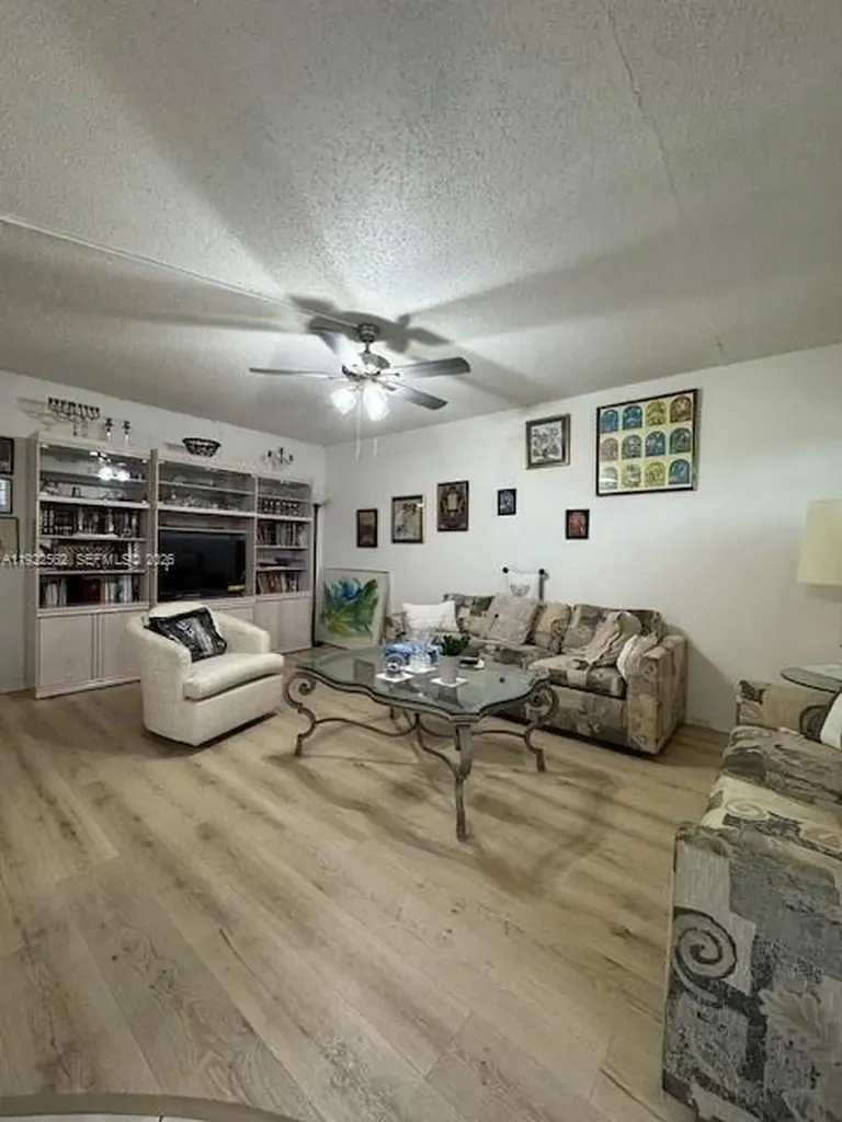 4001 Upminster J Deerfield Beach FL 33442