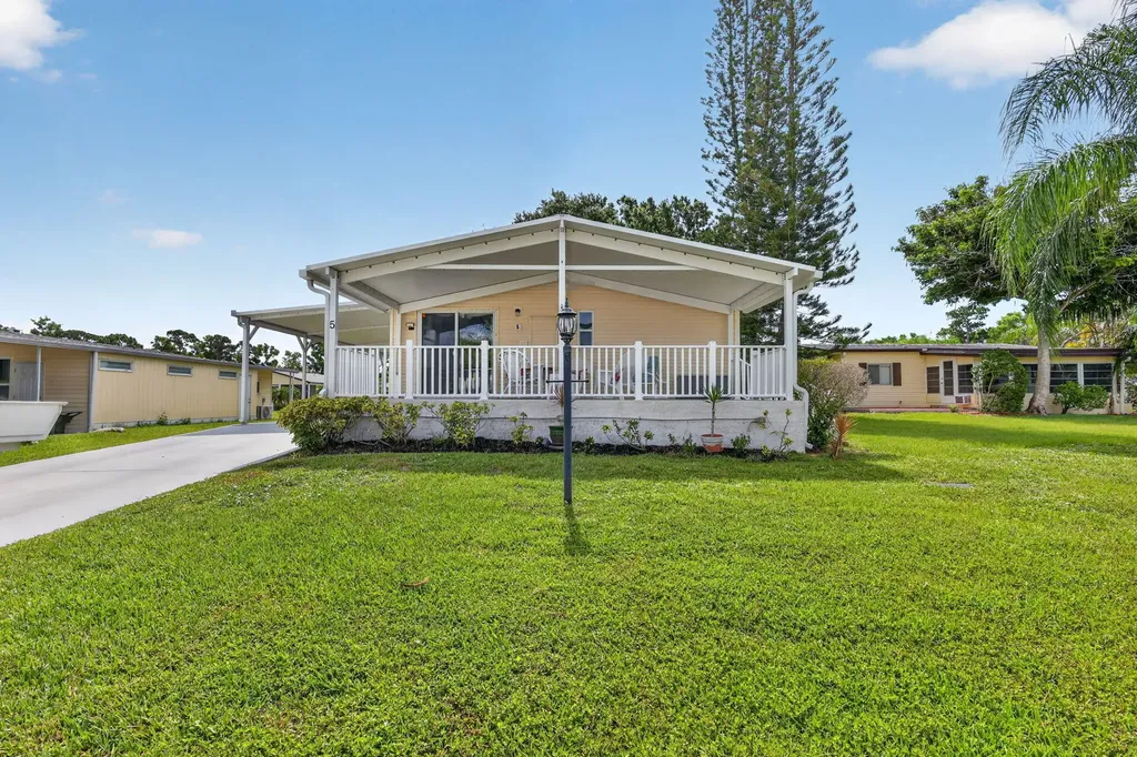 5 Montilla Way Port St Lucie FL 34952