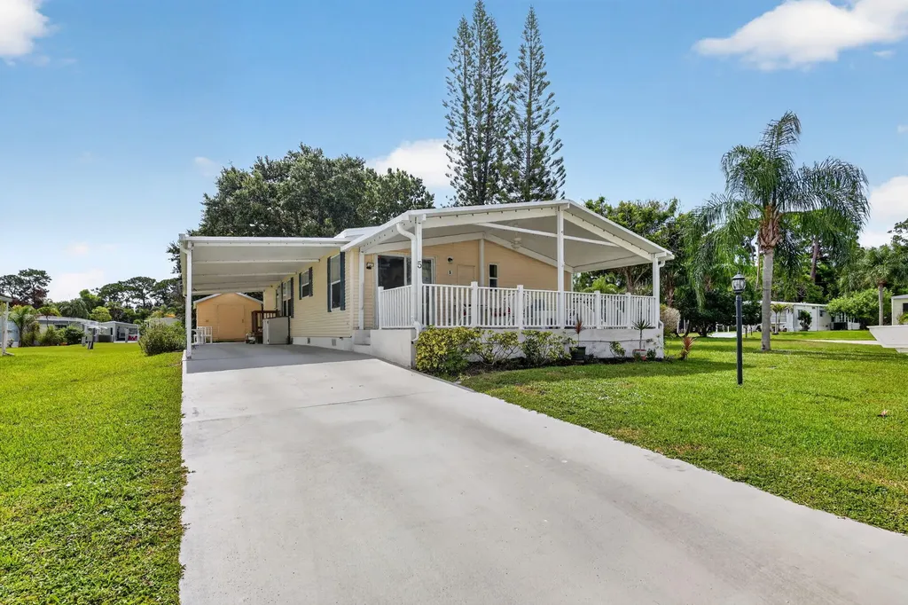 5 Montilla Way Port St Lucie FL 34952