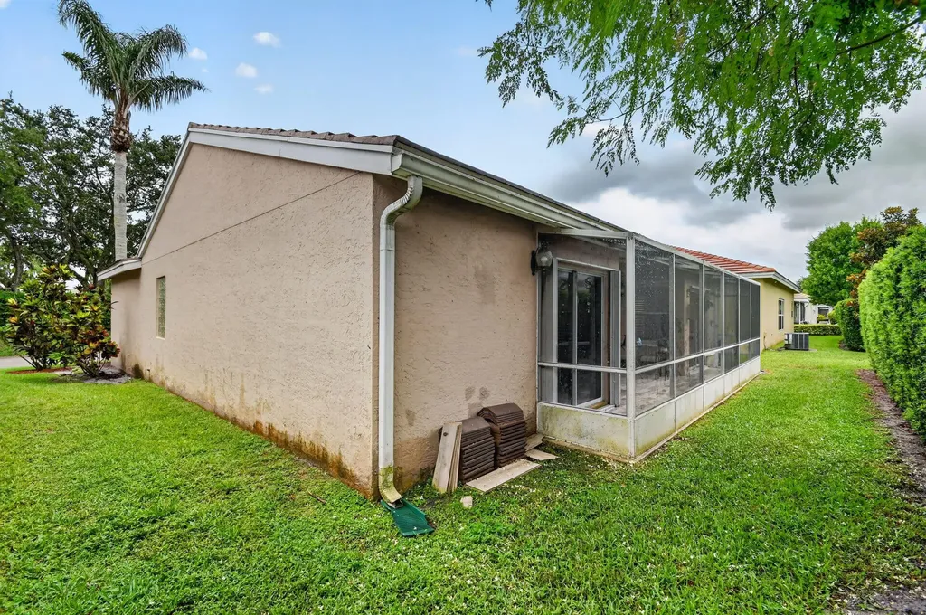 208 Caribe Court Greenacres FL 33413