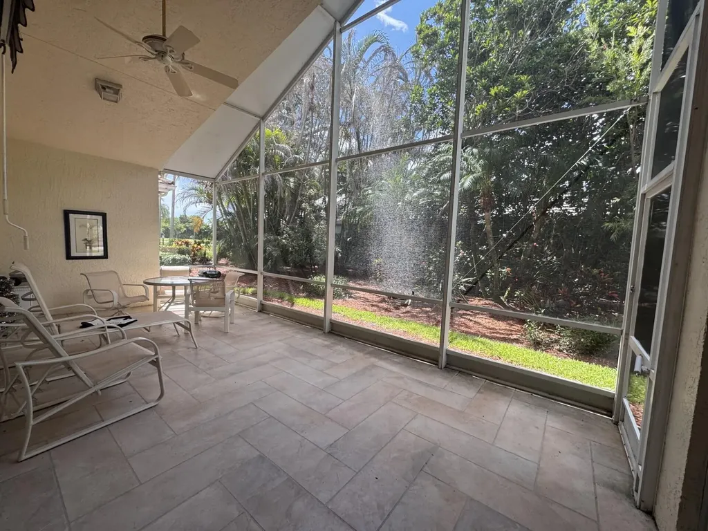 1528 SE Holyrood Lane Port St Lucie FL 34952