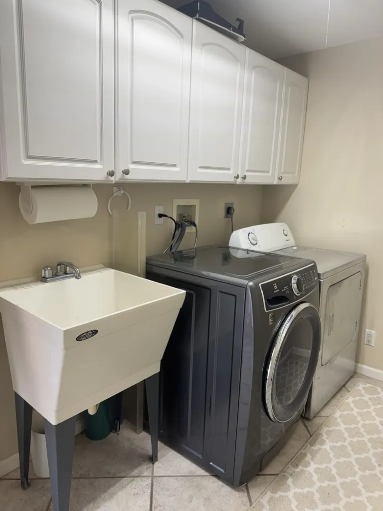 1528 SE Holyrood Lane Port St Lucie FL 34952