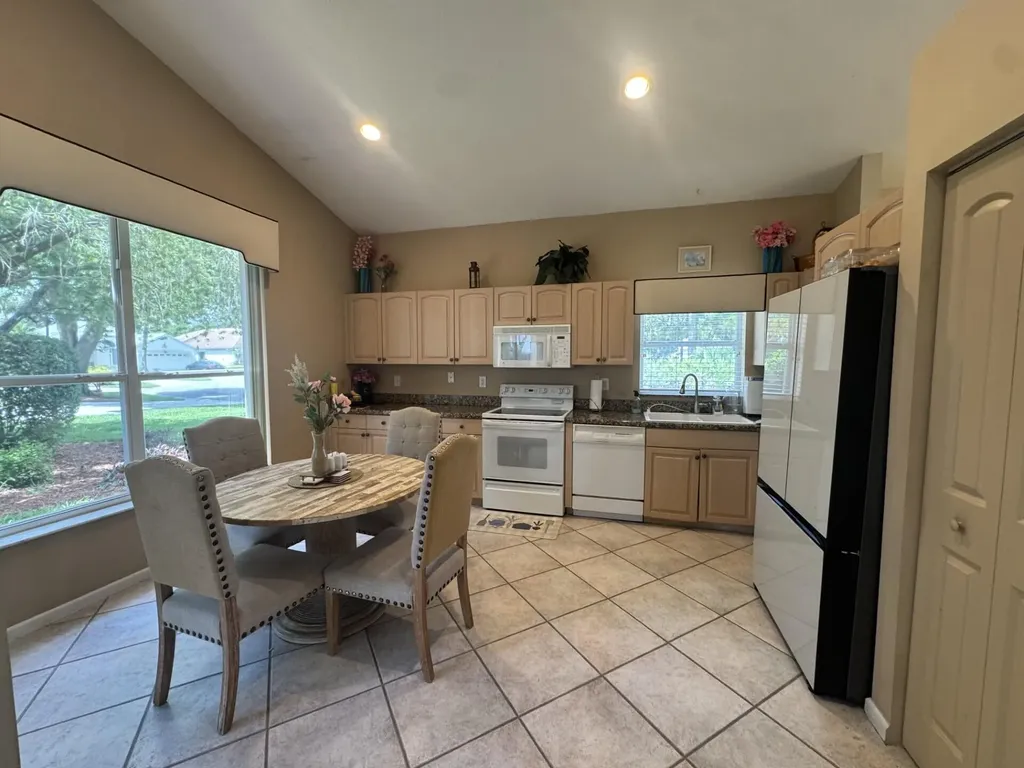 1528 SE Holyrood Lane Port St Lucie FL 34952