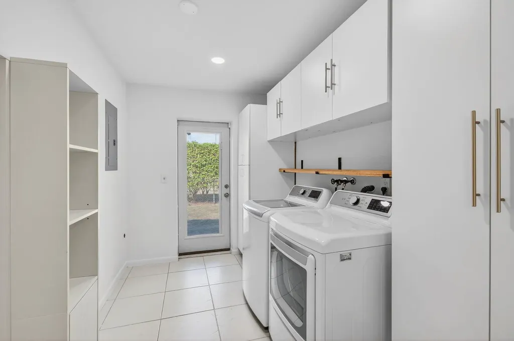 699 NW 16th Avenue Boca Raton FL 33486
