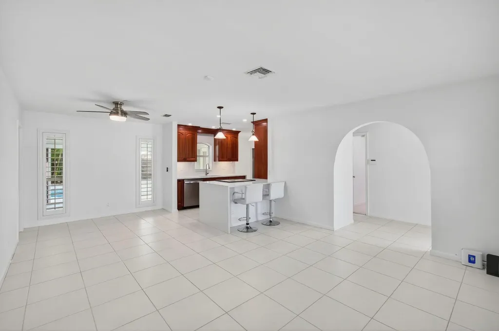 699 NW 16th Avenue Boca Raton FL 33486
