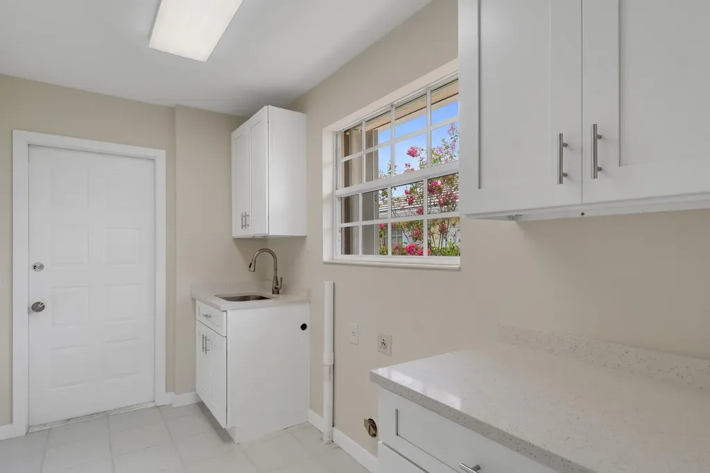 1256 NW Bentley Circle Port St Lucie FL 34986