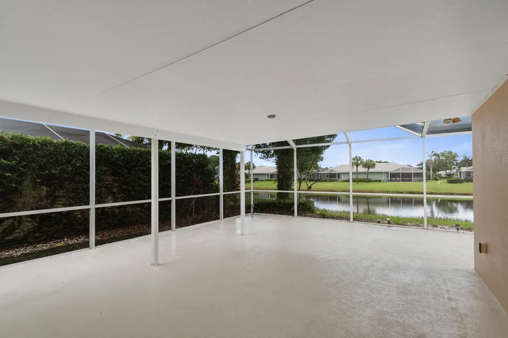 1256 NW Bentley Circle Port St Lucie FL 34986