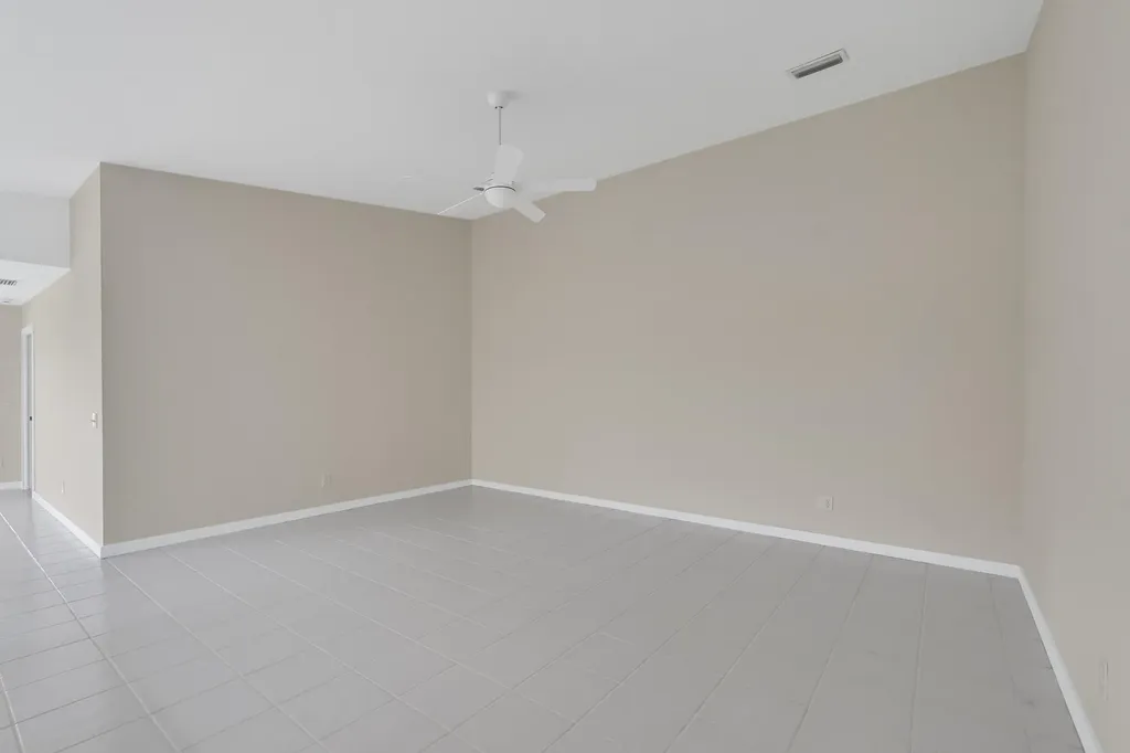 1256 NW Bentley Circle Port St Lucie FL 34986