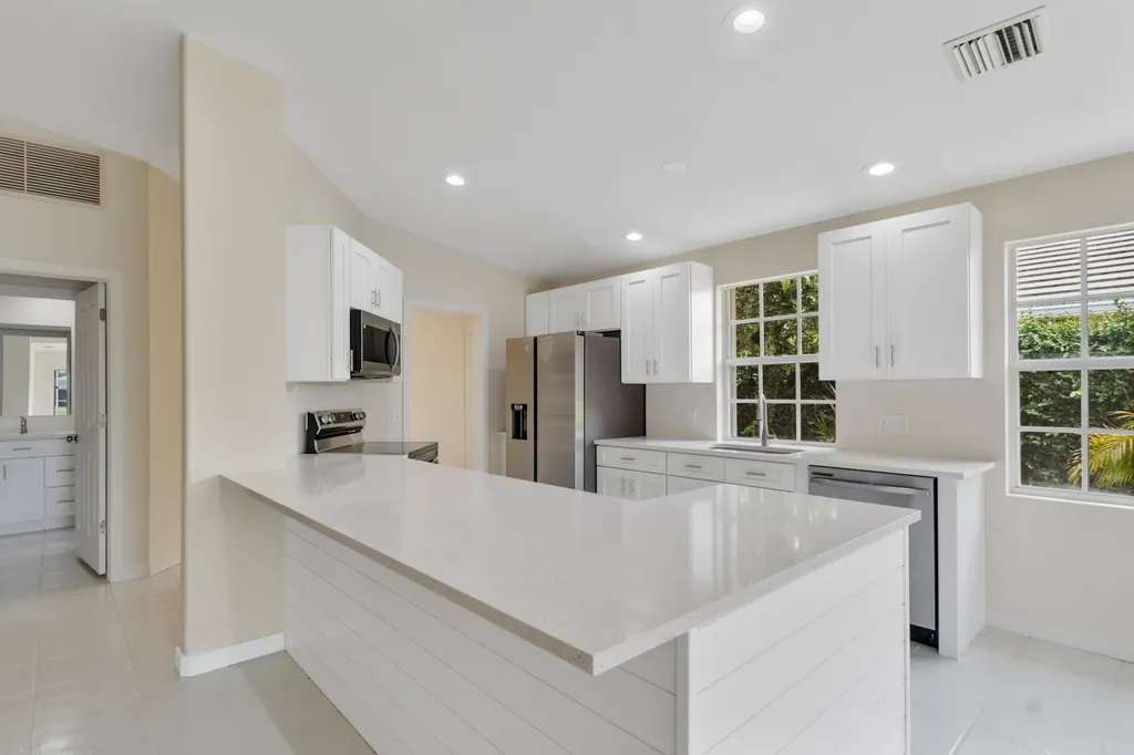 1256 NW Bentley Circle Port St Lucie FL 34986