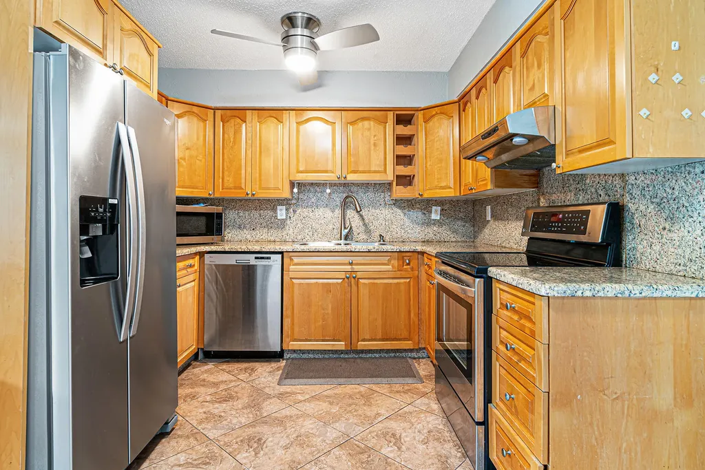 2722 Peer Lane Delray Beach FL 33445