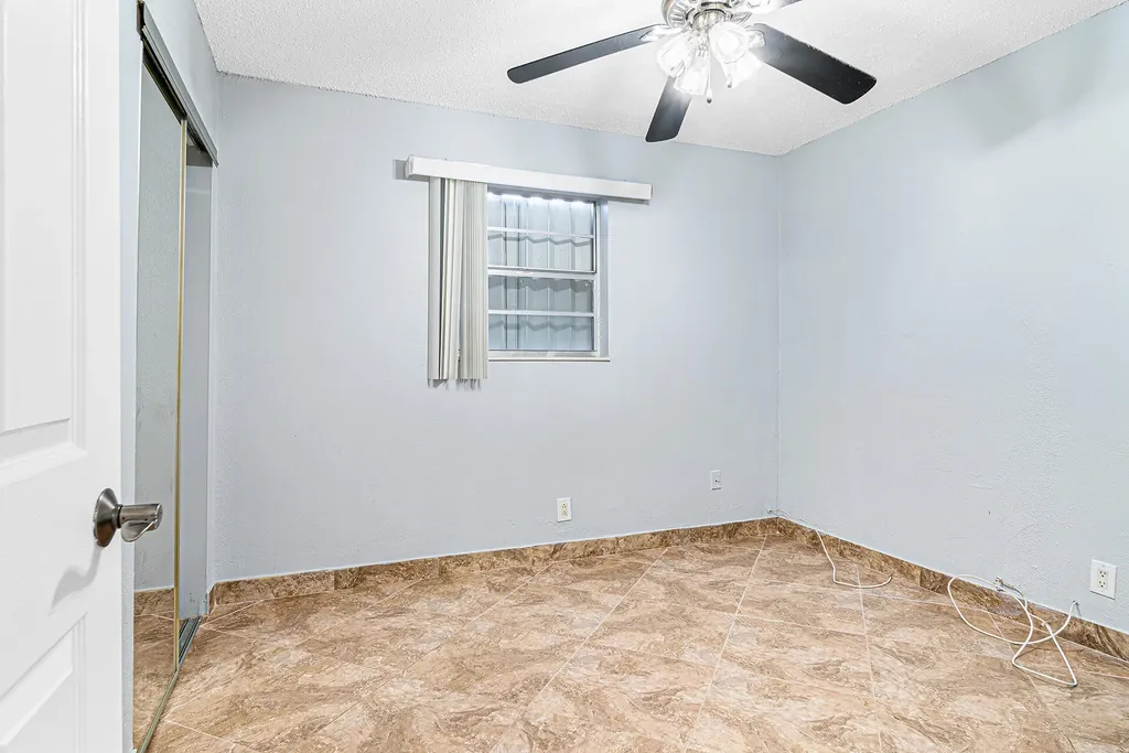 2722 Peer Lane Delray Beach FL 33445