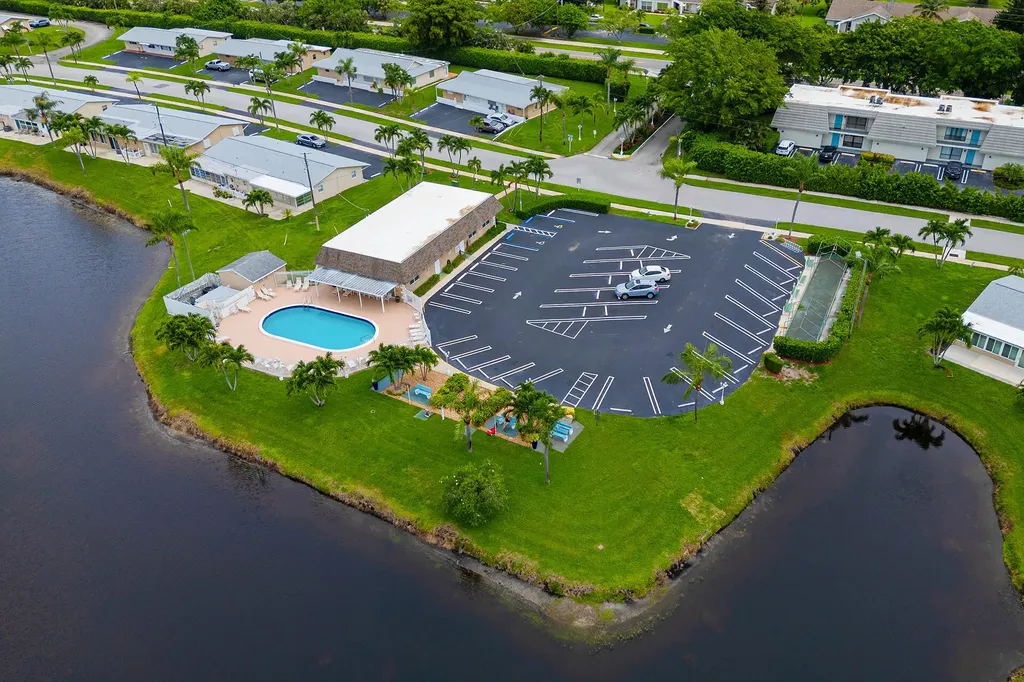 2722 Peer Lane Delray Beach FL 33445