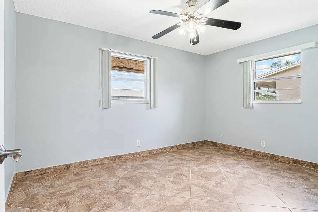 2722 Peer Lane Delray Beach FL 33445