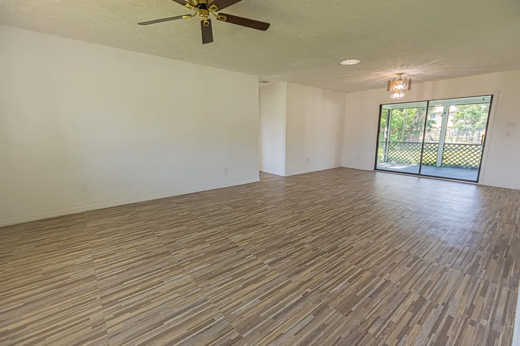 922 SE Thornhill Drive Port St Lucie FL 34983