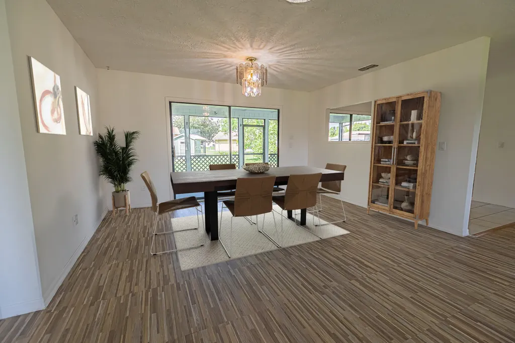 922 SE Thornhill Drive Port St Lucie FL 34983