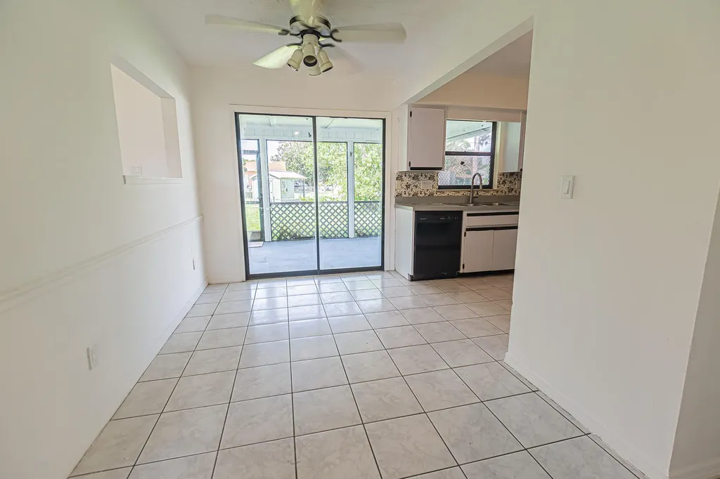 922 SE Thornhill Drive Port St Lucie FL 34983