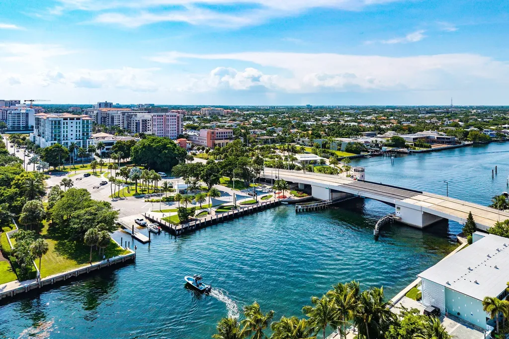 475 E Royal Palm Road Boca Raton FL 33432